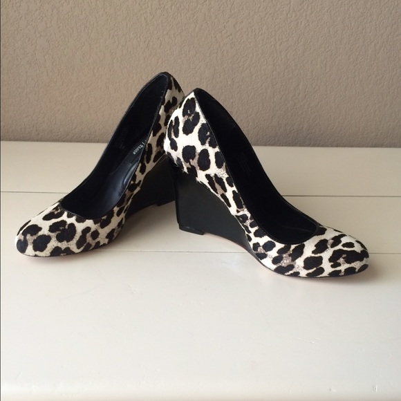 White House Black Market Wedges - Picture 4 of 4